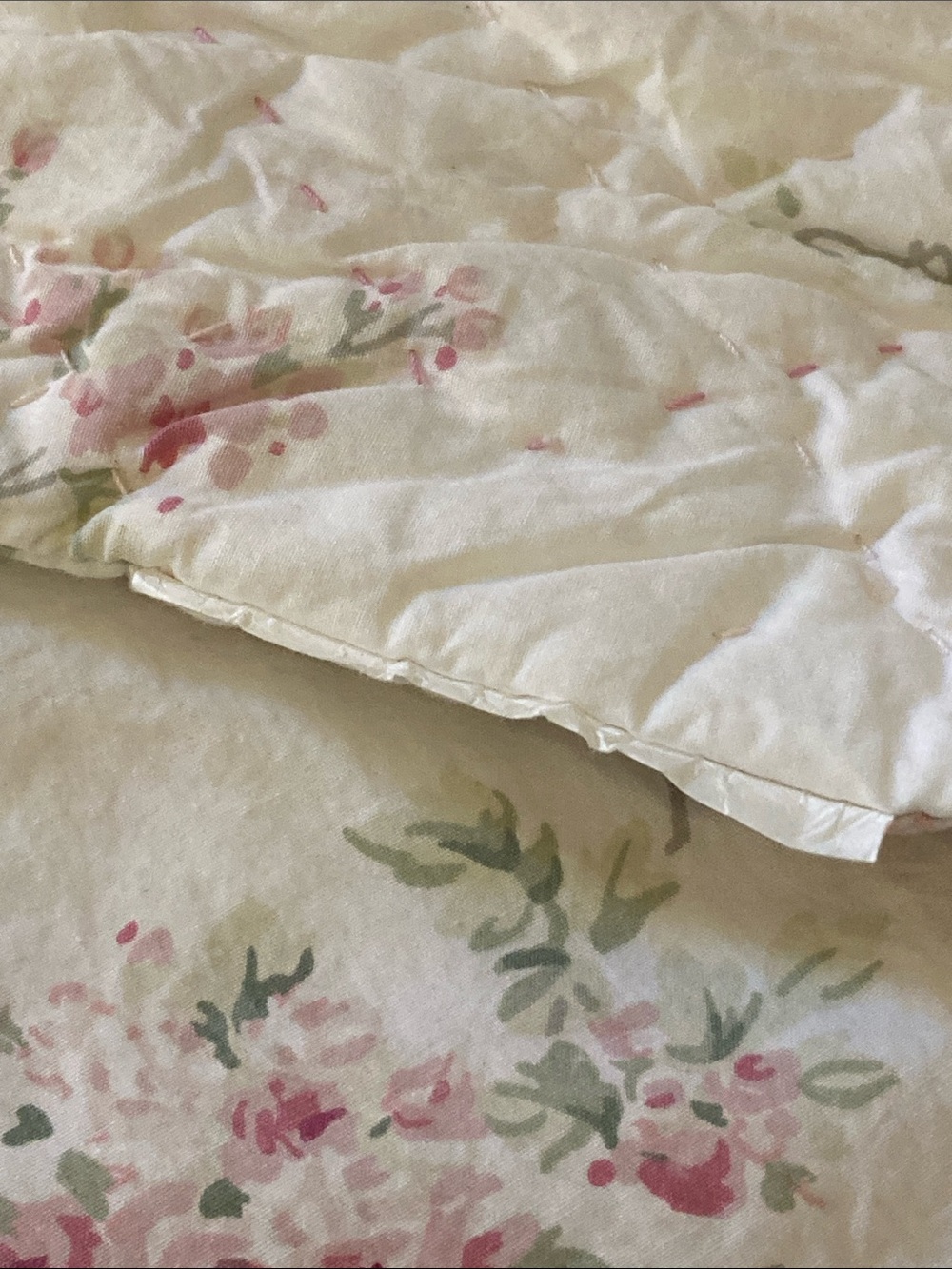 Simply Shabby Chic Quilted Pillow Shams White with Pink Roses Set of 2 by Target - Picture 7 of 8